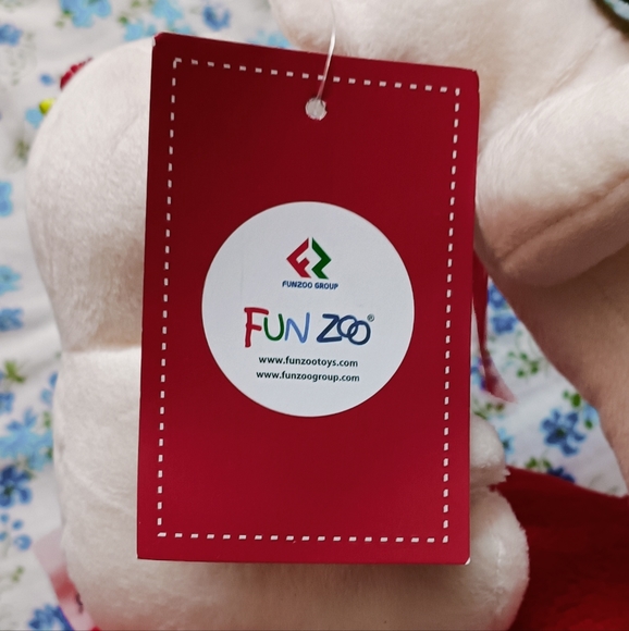 FUN ZOO Kissing Couple Teddy Bear Pair On Heart Soft Toy - Picture 6 of 6